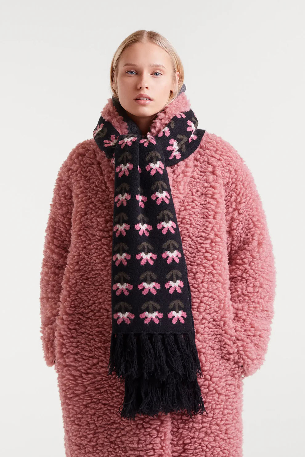 SCHAL BLUMEN SCHWARZ