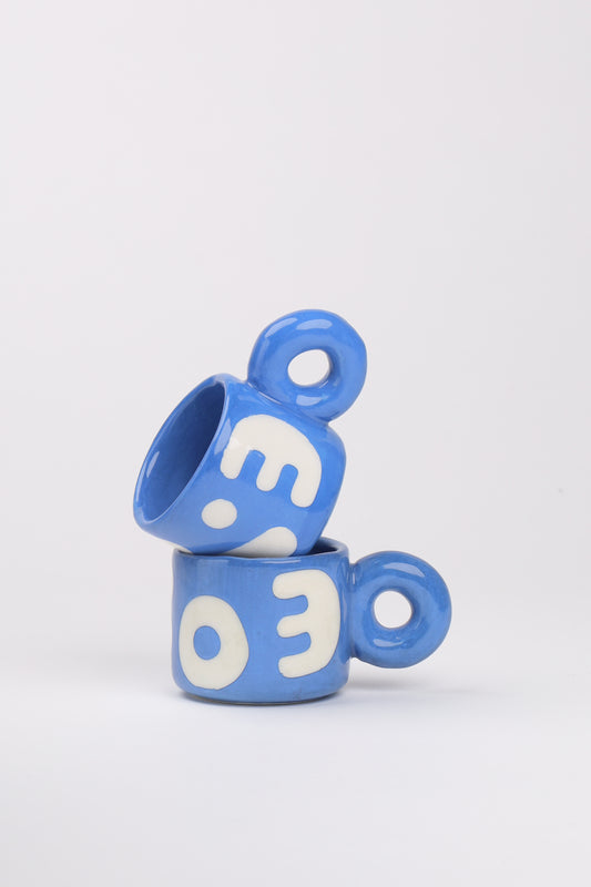 TASSE MIT HENKEL BLOBS HELLBLAU KLEIN