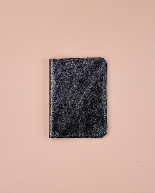 PASSHÜLLE METALLIC SCHWARZ