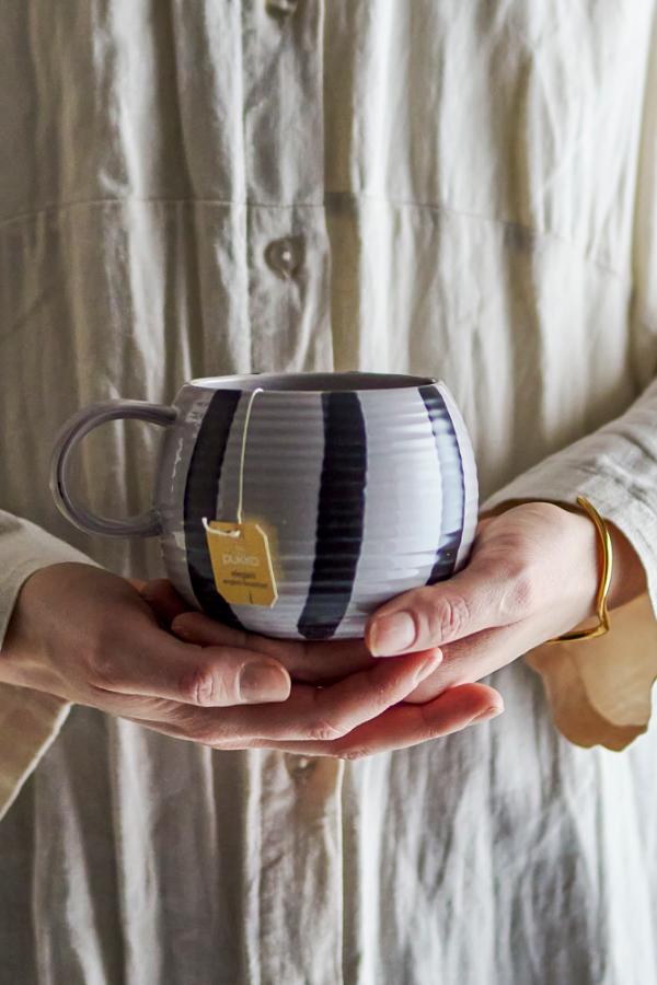 TASSE SERINA STREIFEN SCHWARZ