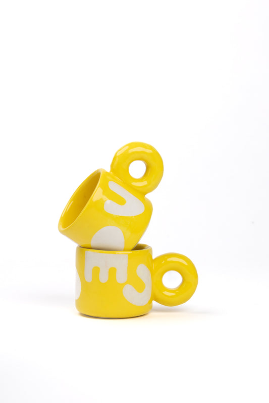 TASSE MIT HENKEL BLOBS GELB KLEIN