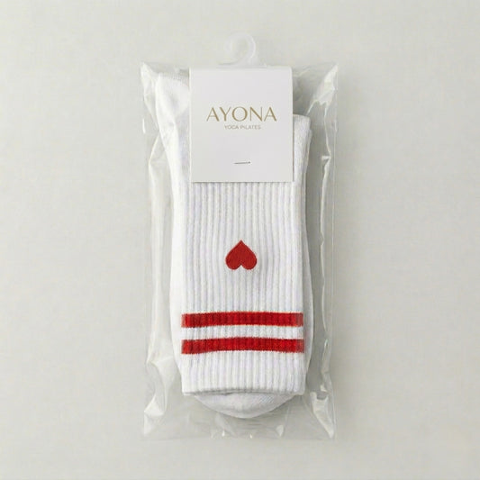 GRIP PILATES-SOCKEN – BESTICKTES HERZ