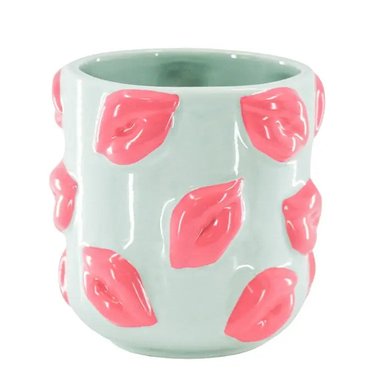 BLUMENTOPF LIPPEN KUSS